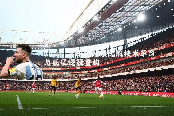VAR:足球裁判系统的技术革命与底层逻辑重构